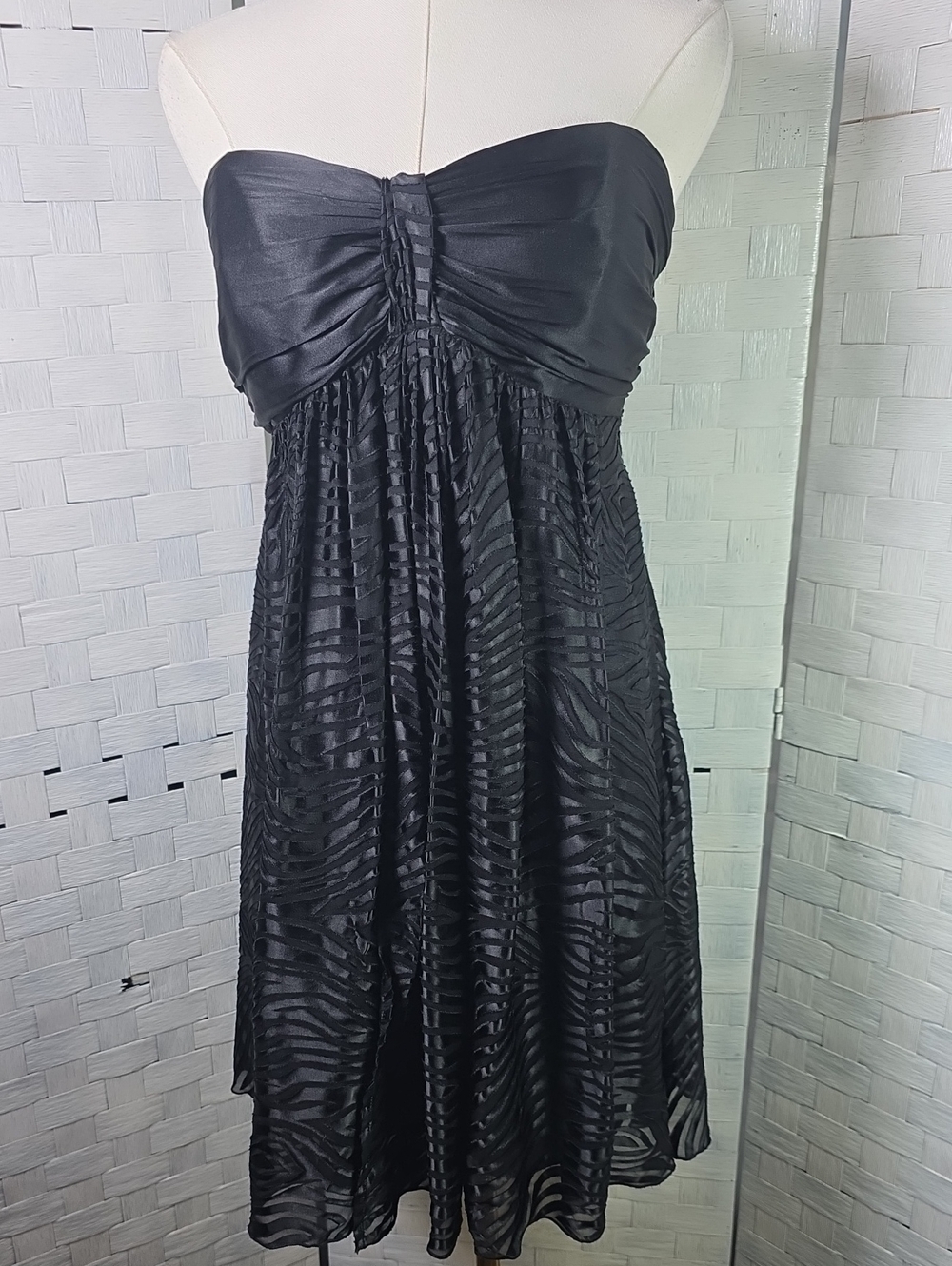 Express Strapless Black Textured Cocktail Dress